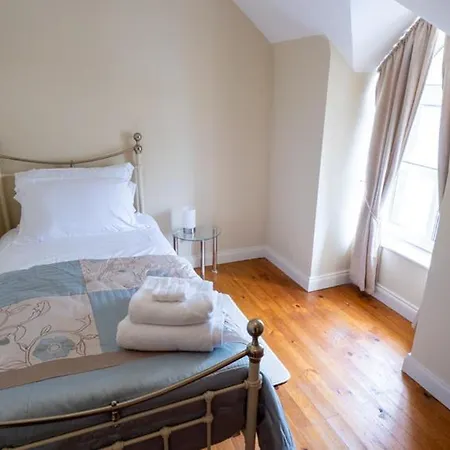 Дом отдыха Townhouse Каслбар